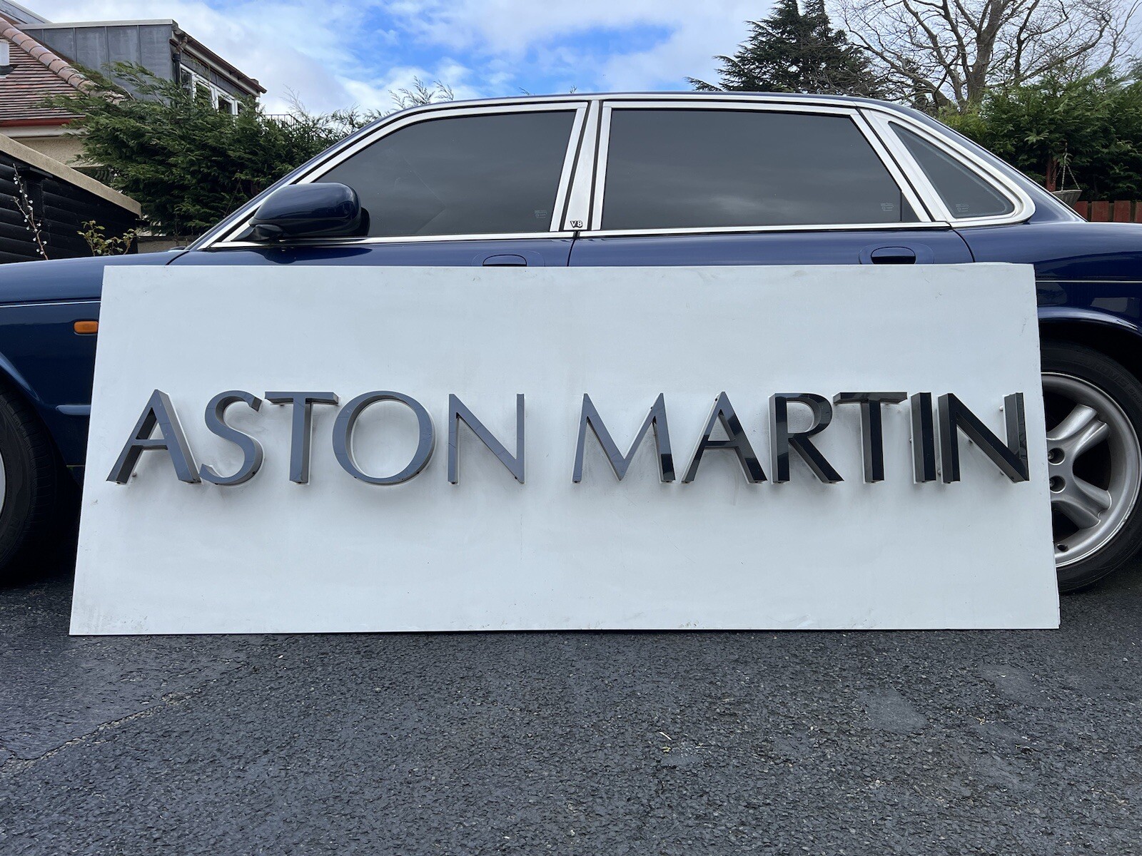 RARE 2000’s ASTON MARTIN LAGONDA ILLUMINATED DEALERSHIP SHOWROOM GARAGE SIGN RARE 2000’s ASTON MARTIN LAGONDA ILLUMINATED DEALERSHIP SHOWROOM GARAGE SIGN