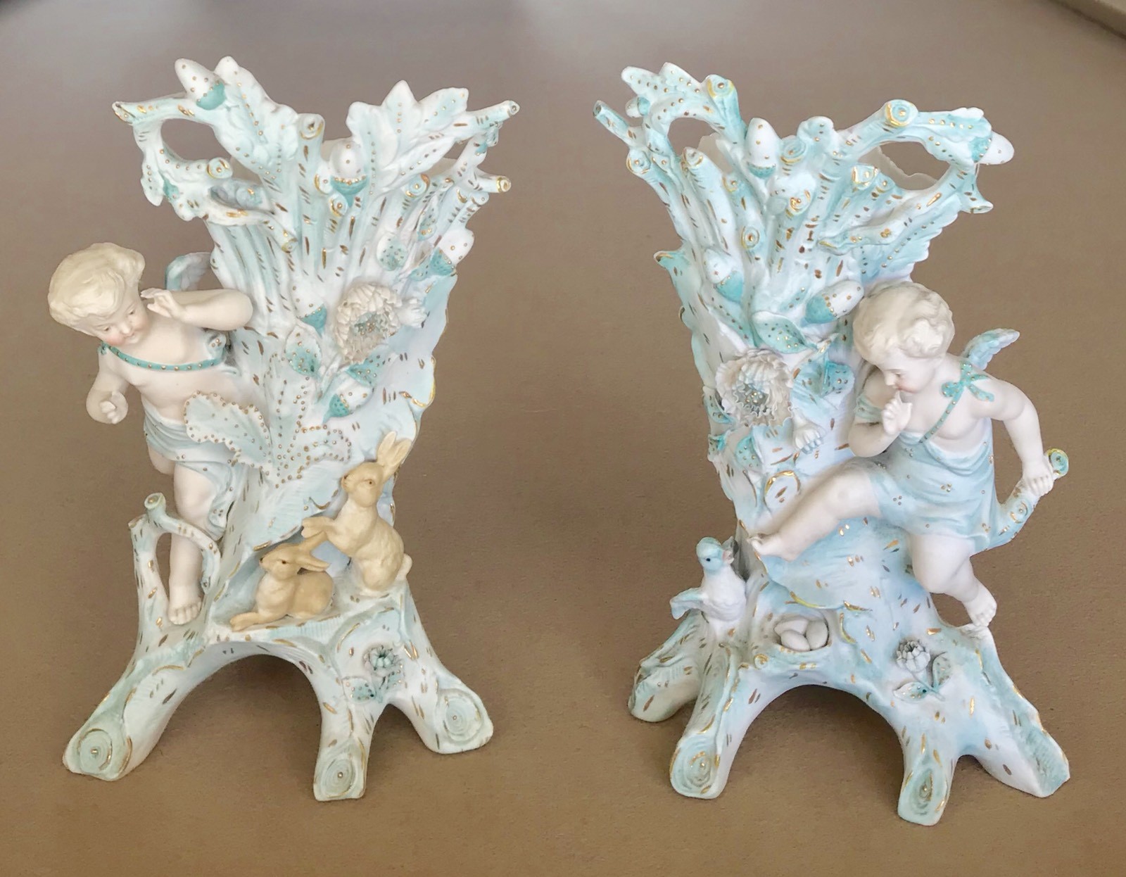 ANTIQUE PORCELAIN ELEGANT FIGURINE CHERUB ANGEL  PUTTI SPILL VASES CORNUCOPIA