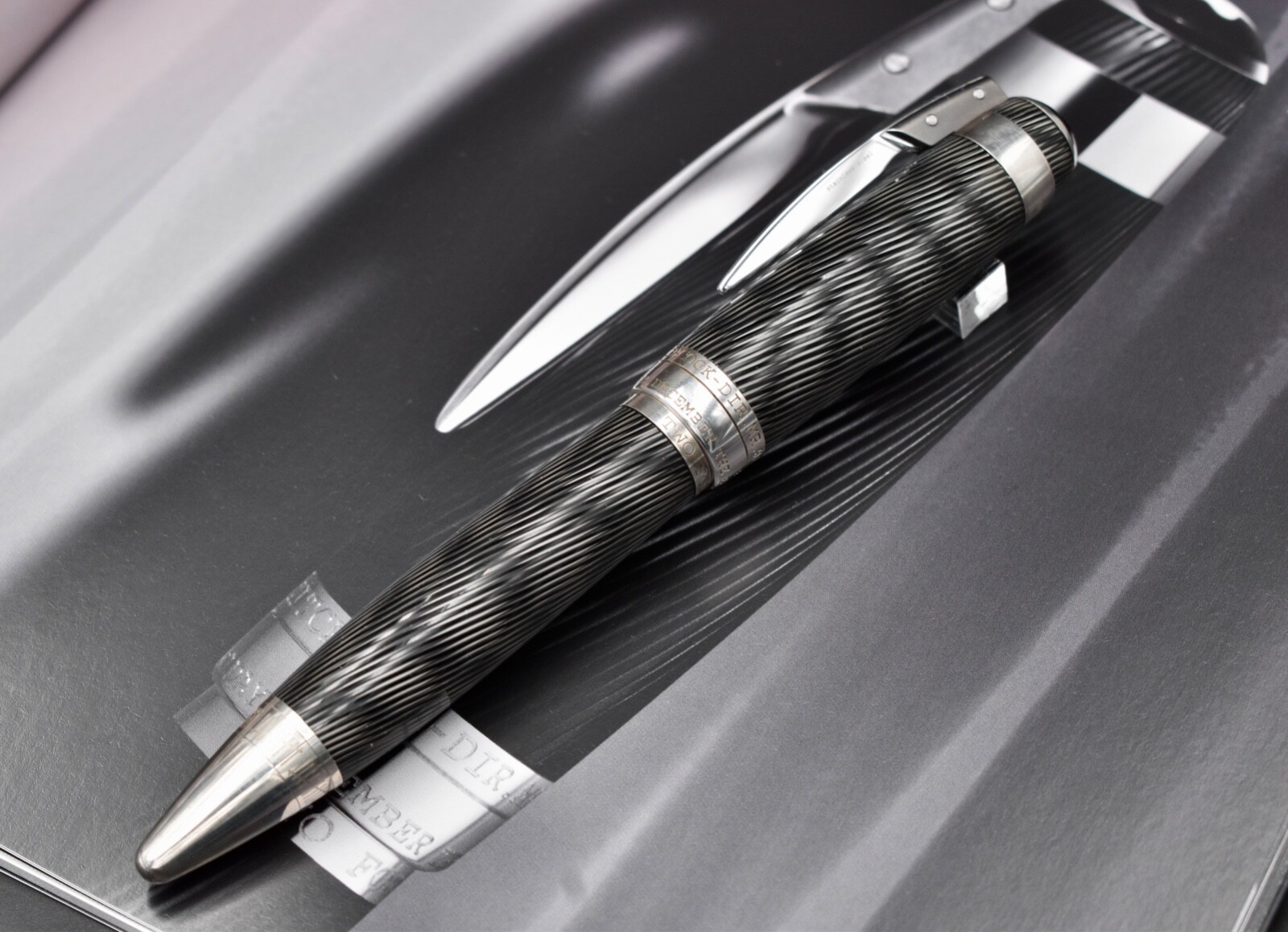 MONTBLANC 2011 Great Characters Alfred Hitchcock Limited Edition 2955/3000 FP M MONTBLANC 2011 Great Characters Alfred Hitchcock Limited Edition 2955/3000 FP M