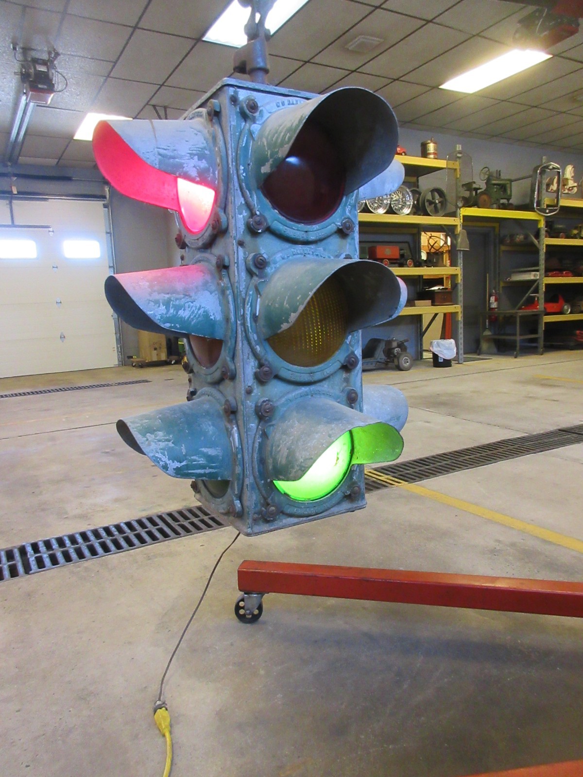 DARLEY  TRAFFIC LIGHT 12 HEAD BARN FIND AUTOMOBILIA PETROLIANA 