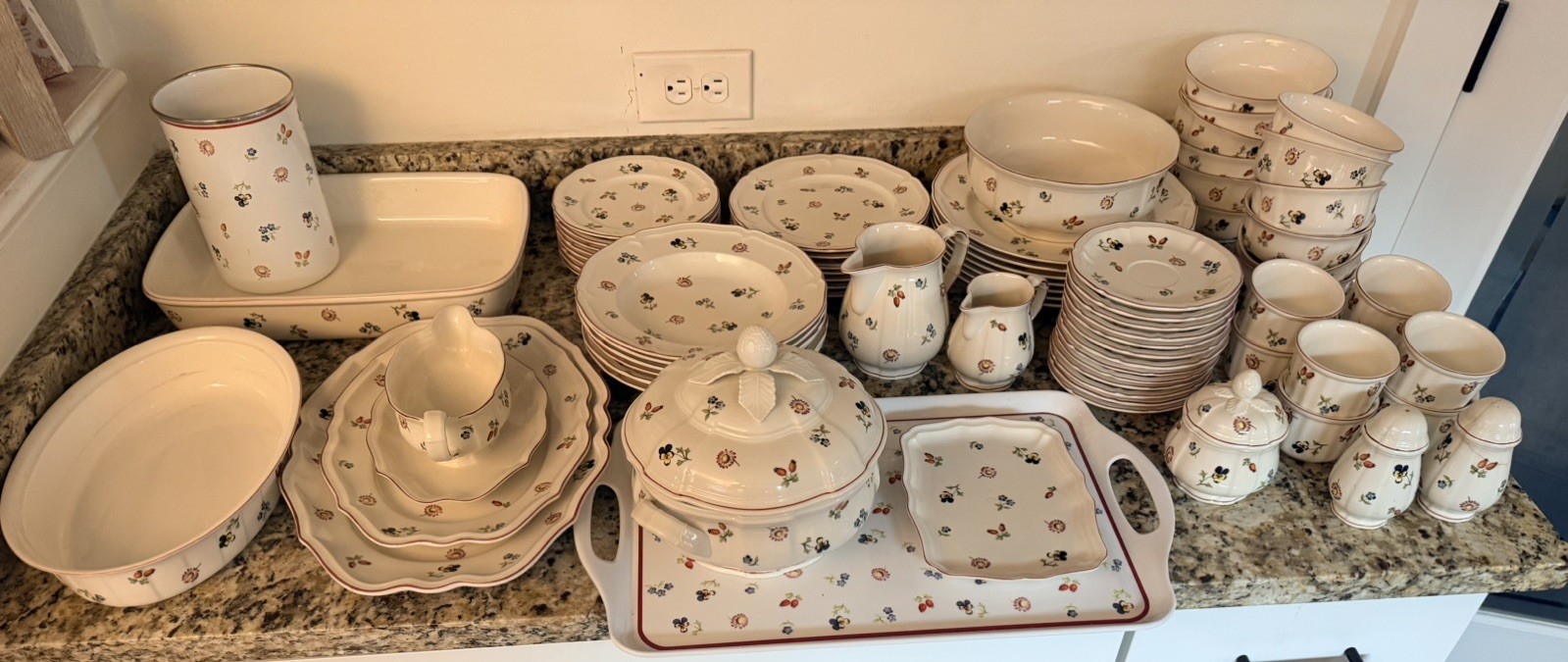 Complete 80+ Piece Villeroy & Boch Petite Fleur Collection Complete 80+ Piece Villeroy & Boch Petite Fleur Collection