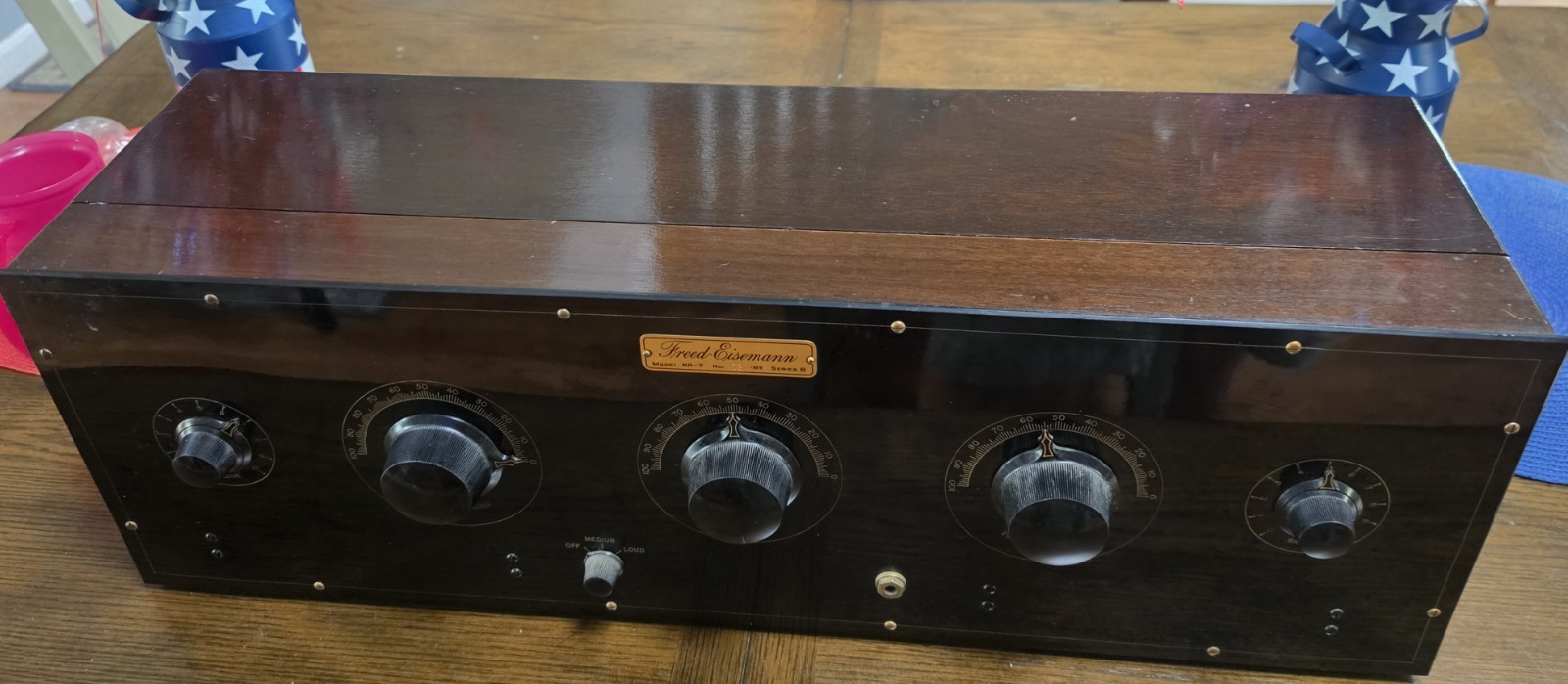 Freed-Eisemann NR-7 Series B Neutrodyne Radio c.1925 w/Tubes & Booklet