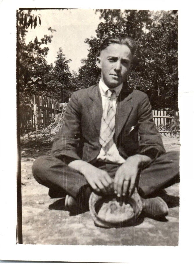 Rare Signed James Joyce Photograph Rare Signed James Joyce Photograph
