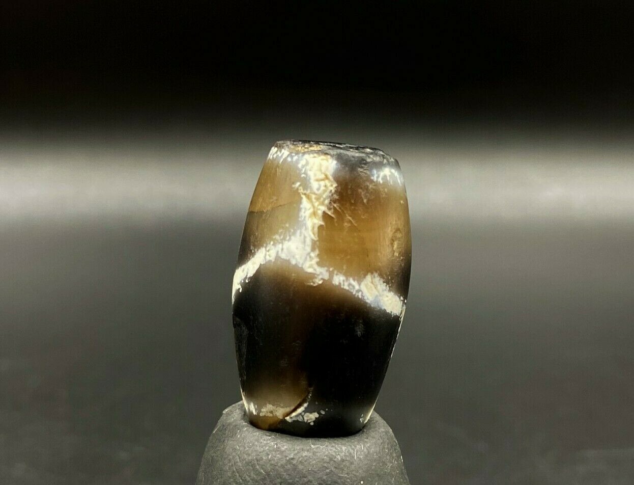 Old Ancient Himalayan Nepal Indo Tibet Phum Dzi Gzi Spiritual Amulet Agate Bead Old Ancient Himalayan Nepal Indo Tibet Phum Dzi Gzi Spiritual Amulet Agate Bead