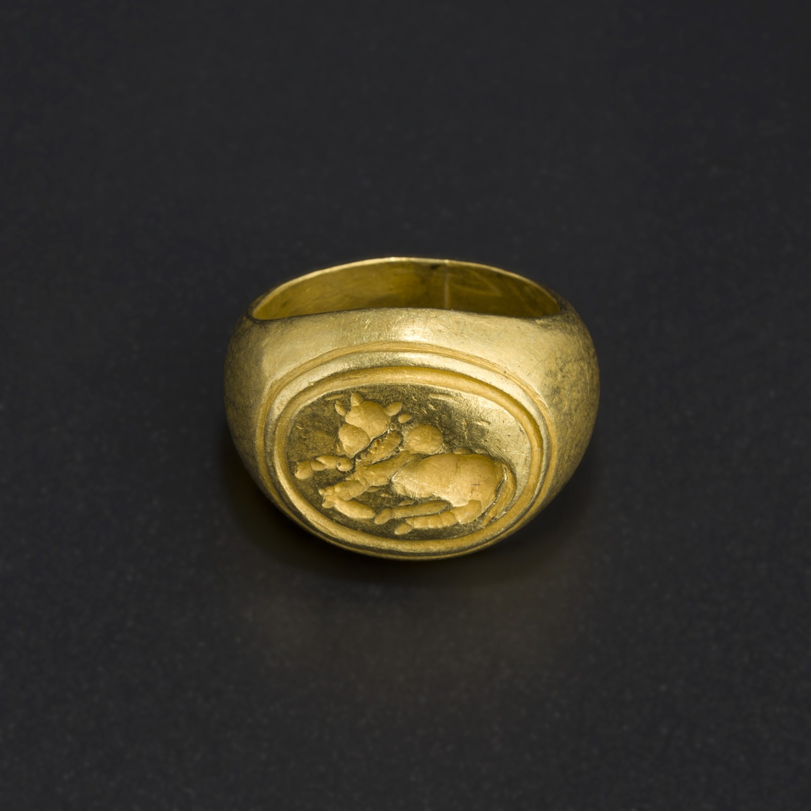 Ancient Burmese Pyu Culture Gold Ring with Signet Stamp