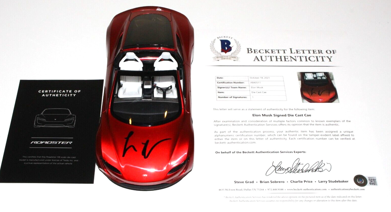 ELON MUSK TESLA SPACEX FOUNDER SIGNED DIE-CAST 1:18 ROADSTER CAR BECKETT COA X ELON MUSK TESLA SPACEX FOUNDER SIGNED DIE-CAST 1:18 ROADSTER CAR BECKETT COA X