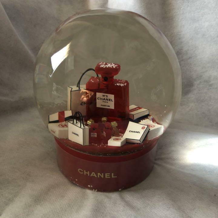 CHANEL Electric Big Snow Globe Dome VIP Christmas USB Rechargeable Novelty CHANEL Electric Big Snow Globe Dome VIP Christmas USB Rechargeable Novelty