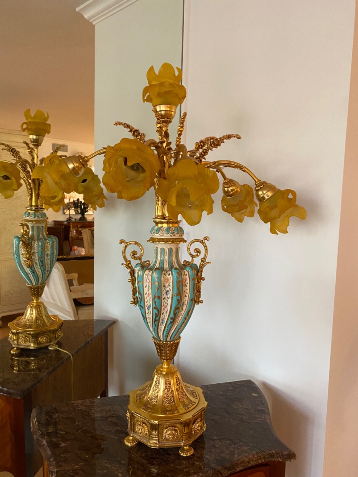 Antique Accent table lamp