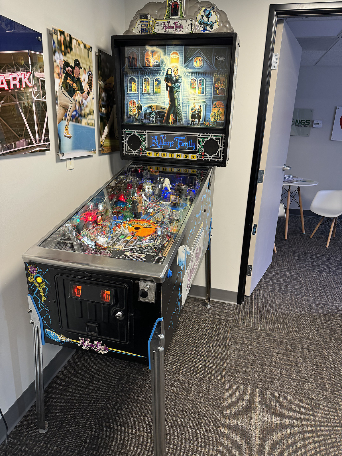 Addams Family Pinball Machine Bally 1991, Excellent condition with many upgrades Addams Family Pinball Machine Bally 1991, Excellent condition with many upgrades