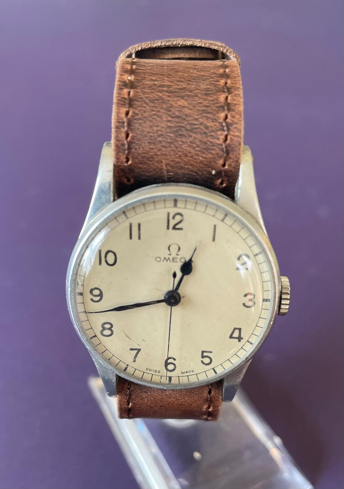 SUPERB OMEGA WW2 RAF PILOTS WATCH (6B/159). 1943