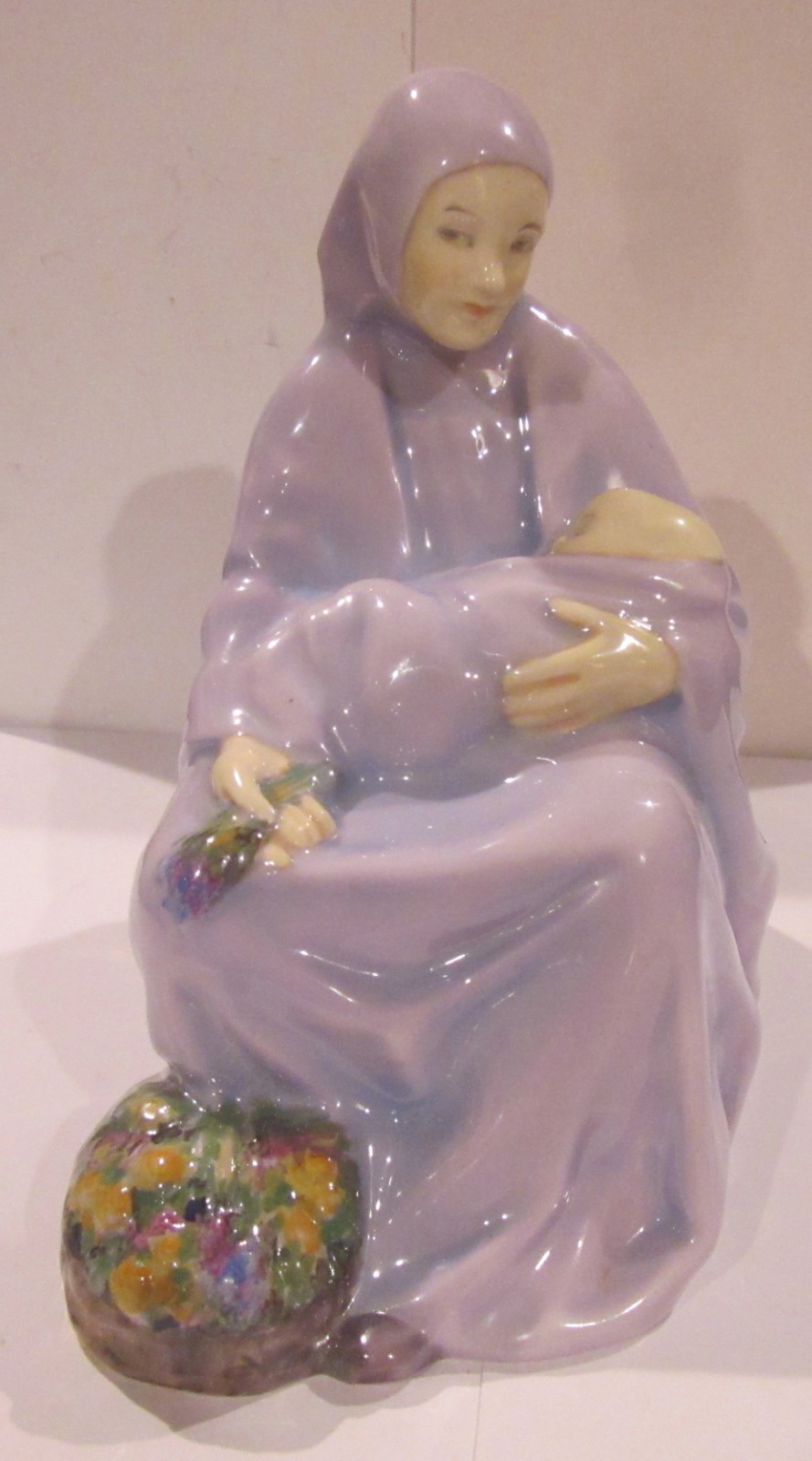 Royal Doulton Figurine Madonna of The Square 7.25 In Ca 1920 Very Rare HN 10
