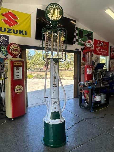 1924 FRY 10 GALLON (MAE WEST) VINTAGE GAS PUMP