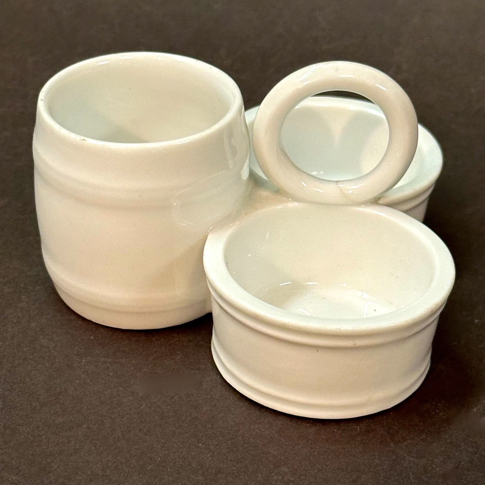 1942 WW2 WEHRMACHT GERMAN ARMY OFFICER PORCELAIN PEPPER AND SALT DISH MESS HALL 1942 WW2 WEHRMACHT GERMAN ARMY OFFICER PORCELAIN PEPPER AND SALT DISH MESS HALL