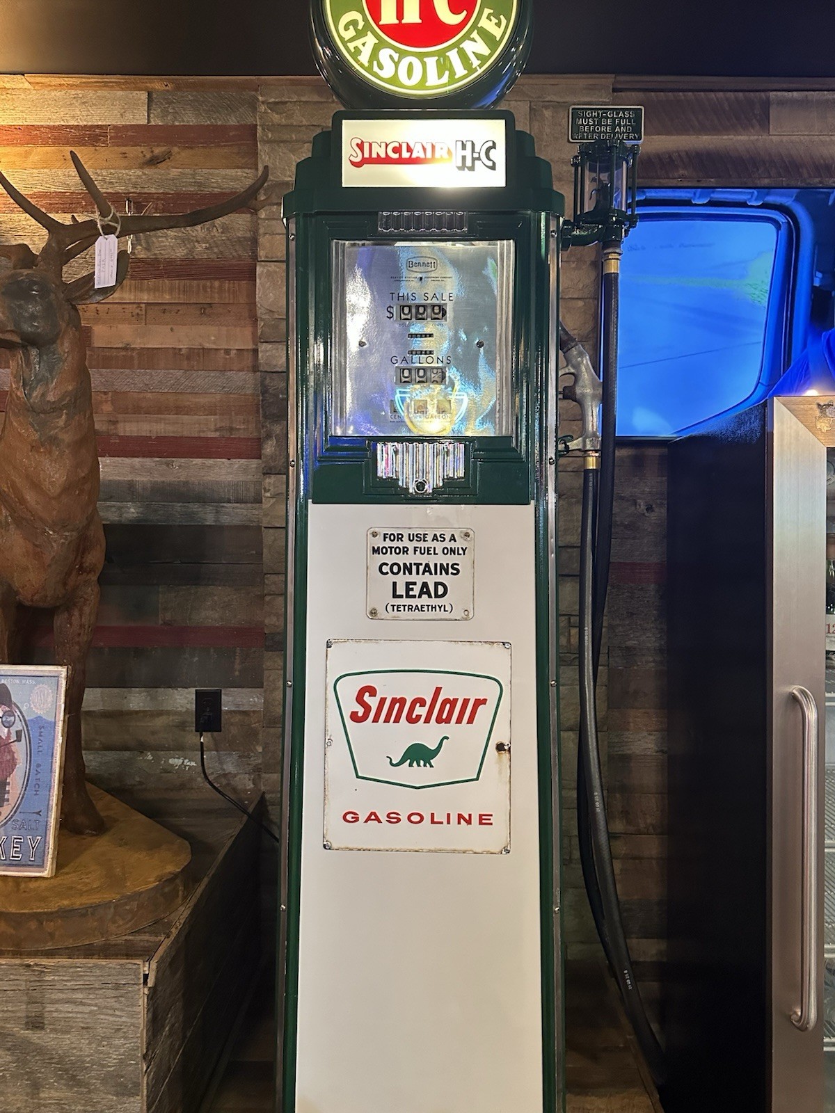 SINCLAIR 1938 Bennett 76 Series Prestine Restored  Gas Pump With Site glass