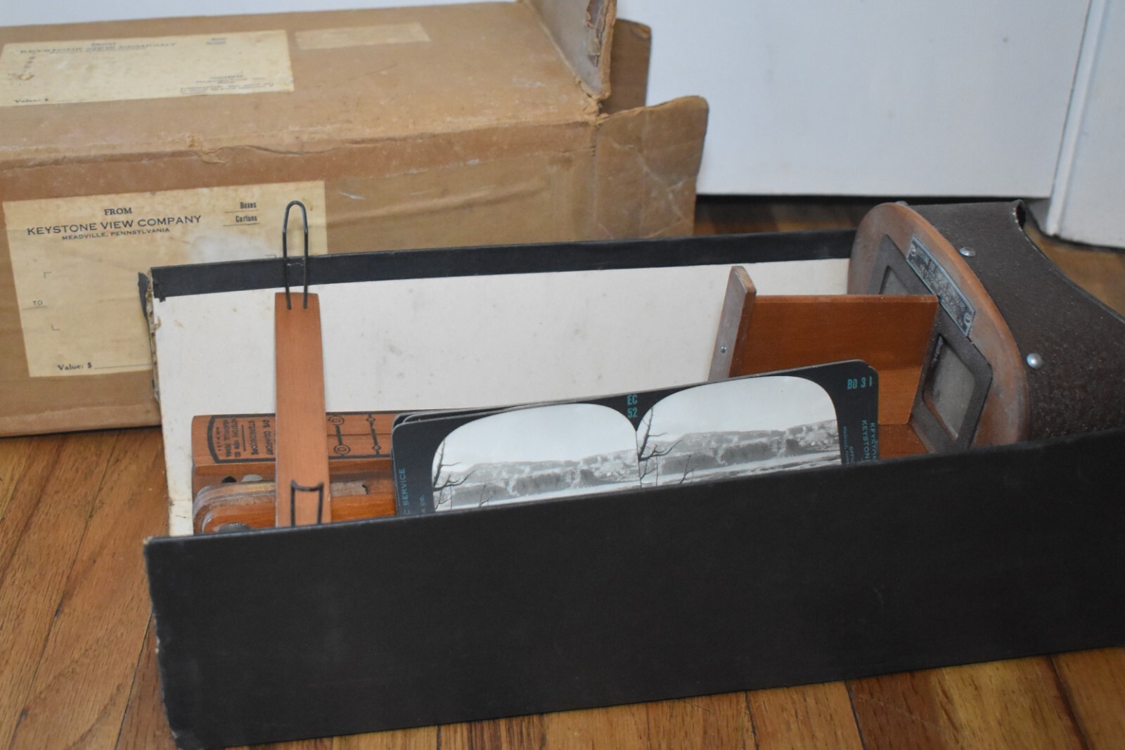 Antique Keystone Pedestal Stereoscope Ortho Split Slide Stereo Card Viewer & Box Antique Keystone Pedestal Stereoscope Ortho Split Slide Stereo Card Viewer & Box