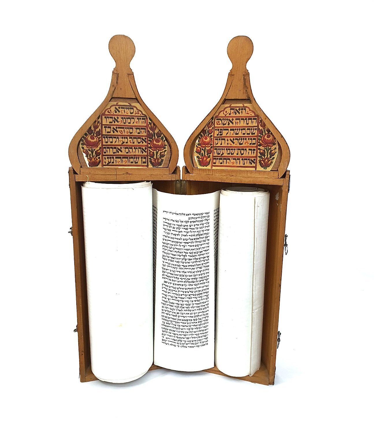 Authentic Tifara Judaica Sefer Torah – Sefaradi Scroll in a Stunning Wooden Bag Authentic Tifara Judaica Sefer Torah – Sefaradi Scroll in a Stunning Wooden Bag