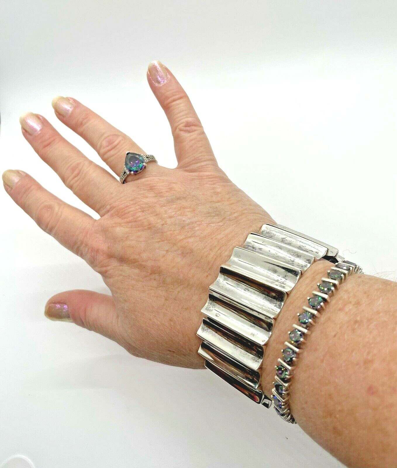 VINTAGE HEAVY STERLING SILVER 925 TAXCO BRACELET SIGNED 4.613 ounces VINTAGE HEAVY STERLING SILVER 925 TAXCO BRACELET SIGNED 4.613 ounces