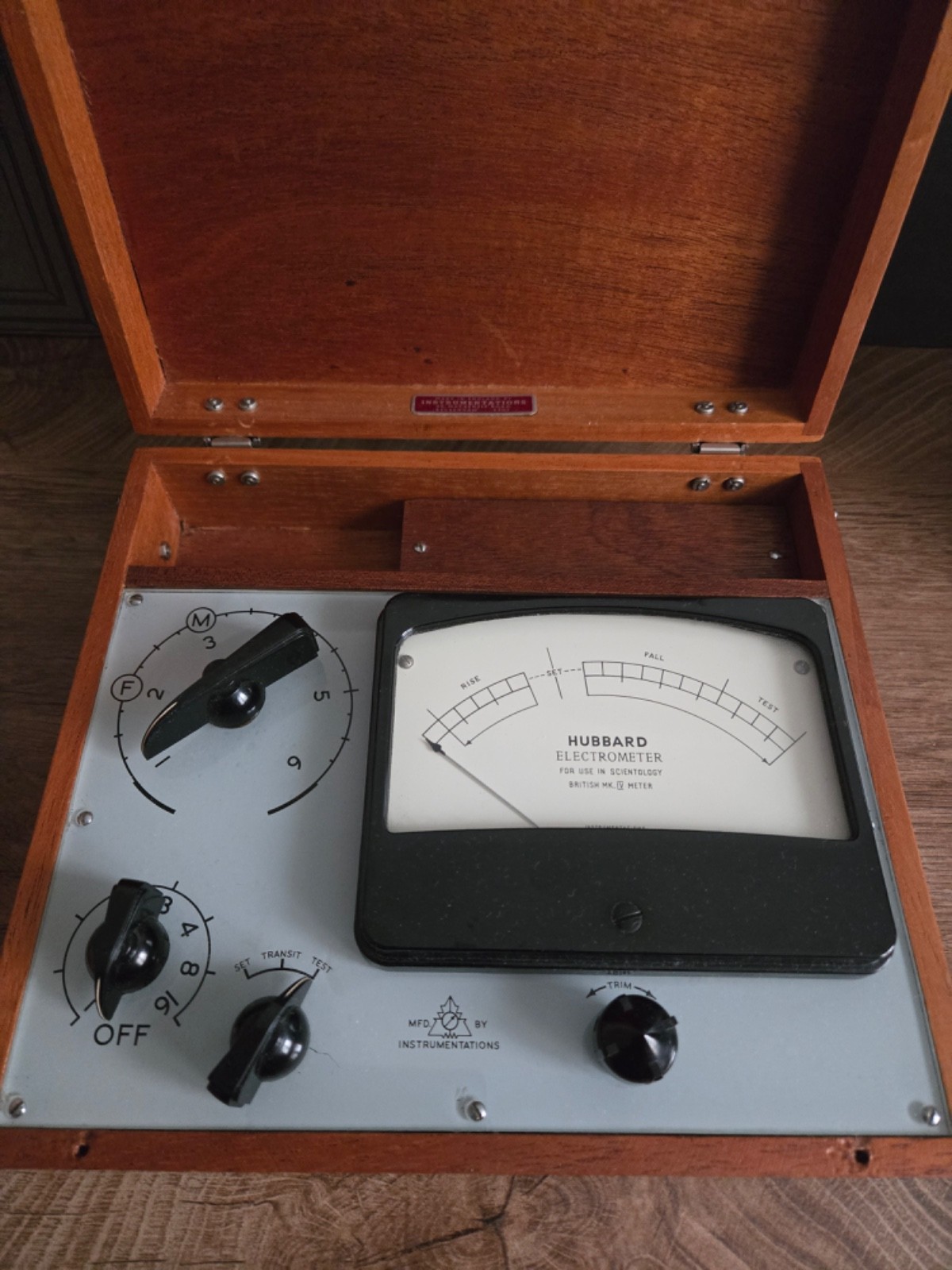 RARE Vintage 1961 Hubbard Electrometer British Mark IV - Scientology E-Meter RARE Vintage 1961 Hubbard Electrometer British Mark IV - Scientology E-Meter