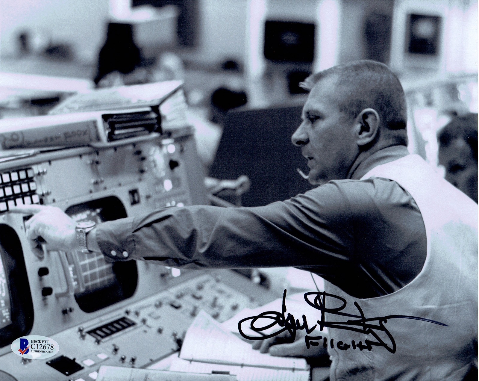 Beckett COA EuGene KRANZ NASA Flight Director Apollo Signed Auto 8x10 Photo BAS Beckett COA EuGene KRANZ NASA Flight Director Apollo Signed Auto 8x10 Photo BAS