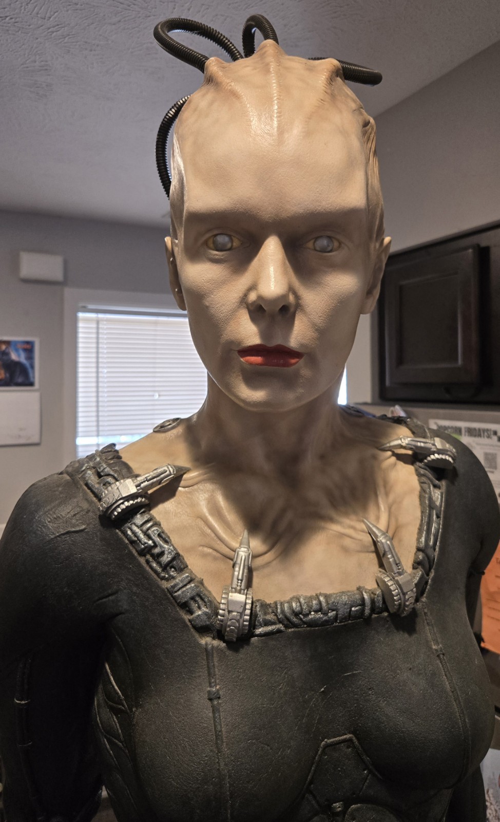 Star Trek TNG Queen Borg Collectible Statue #10 Limited Edition Star Trek TNG Queen Borg Collectible Statue #10 Limited Edition
