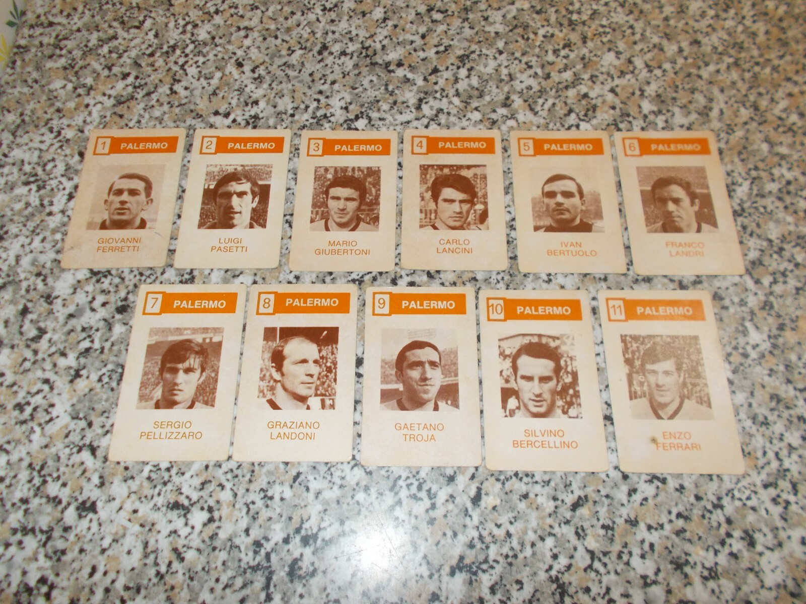 FIGURES TEAM PALERMO COMPLETE FOOTBALLERS RHYTHM CALTAGIRONE 1969-70 ORIGINAL
