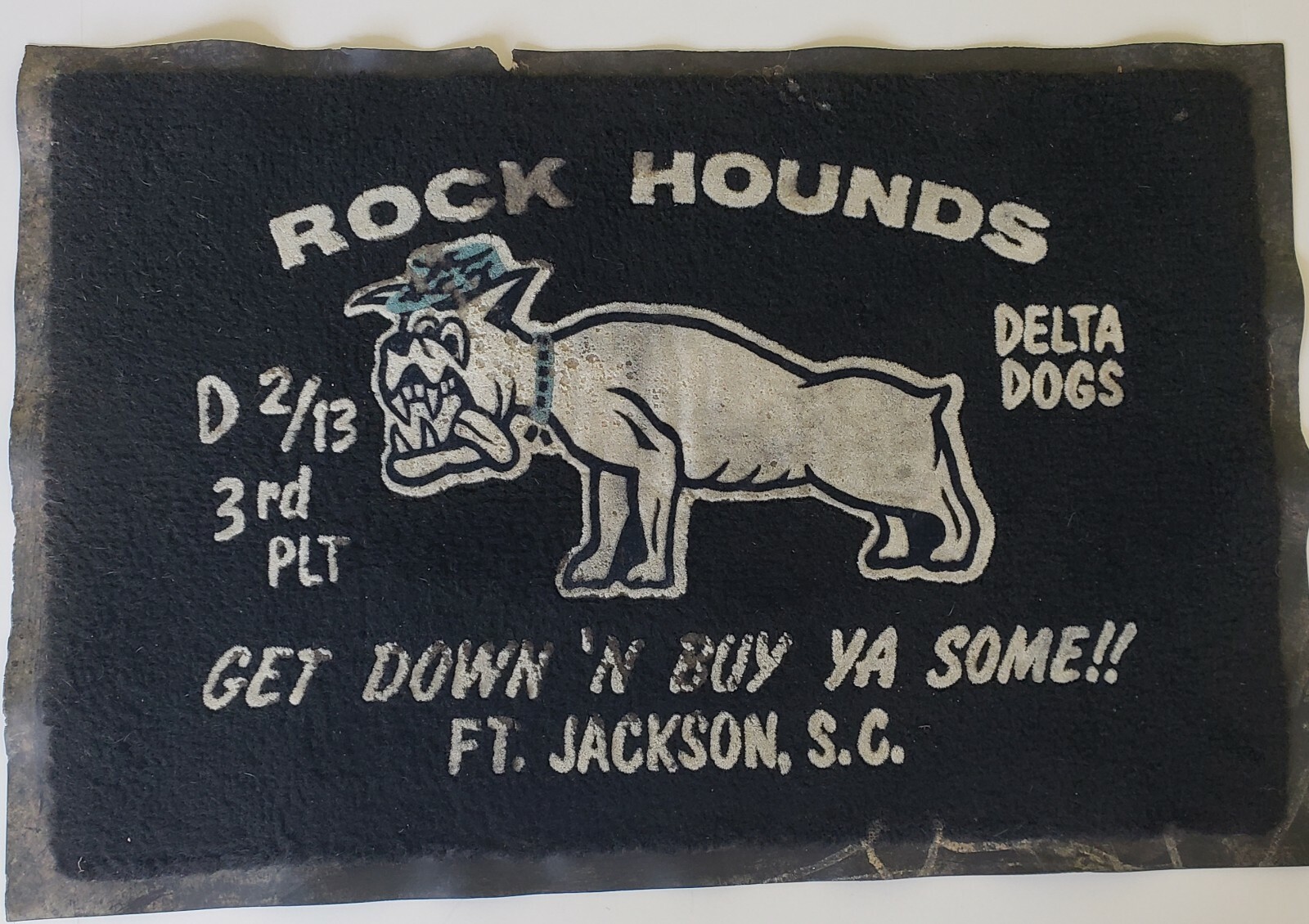 VINTAGE ARMY FT. JACKSON SOUTH CAROLINA DELTA DOGS 3RD PLATOON DOOR RUG (USED)