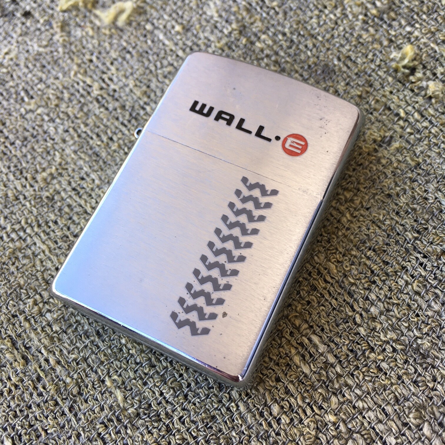 PIXAR beyond rare WALL-E, Wall*E story TEAM/CREW only LE zippo lighter PIXAR beyond rare WALL-E, Wall*E story TEAM/CREW only LE zippo lighter