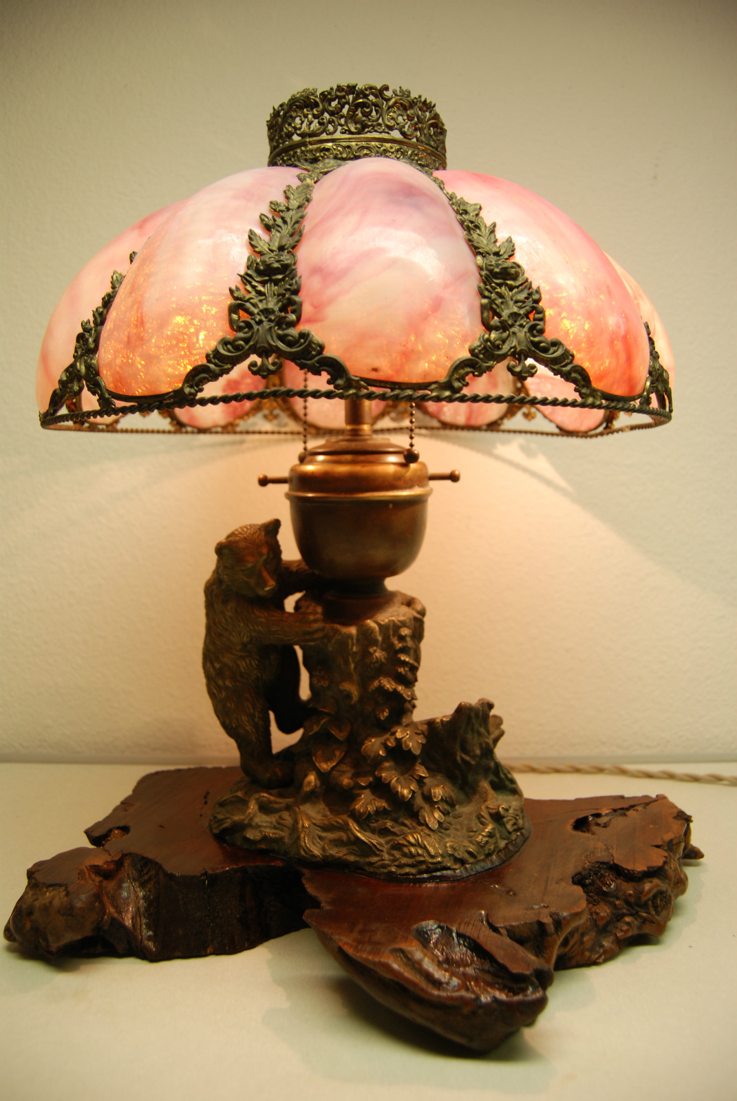 AUSTRIAN RUSSIAN BRONZE SLAG GLASS ARTS CRAFTS BLACK FOREST CIGAR LIGHTER LAMP AUSTRIAN RUSSIAN BRONZE SLAG GLASS ARTS CRAFTS BLACK FOREST CIGAR LIGHTER LAMP