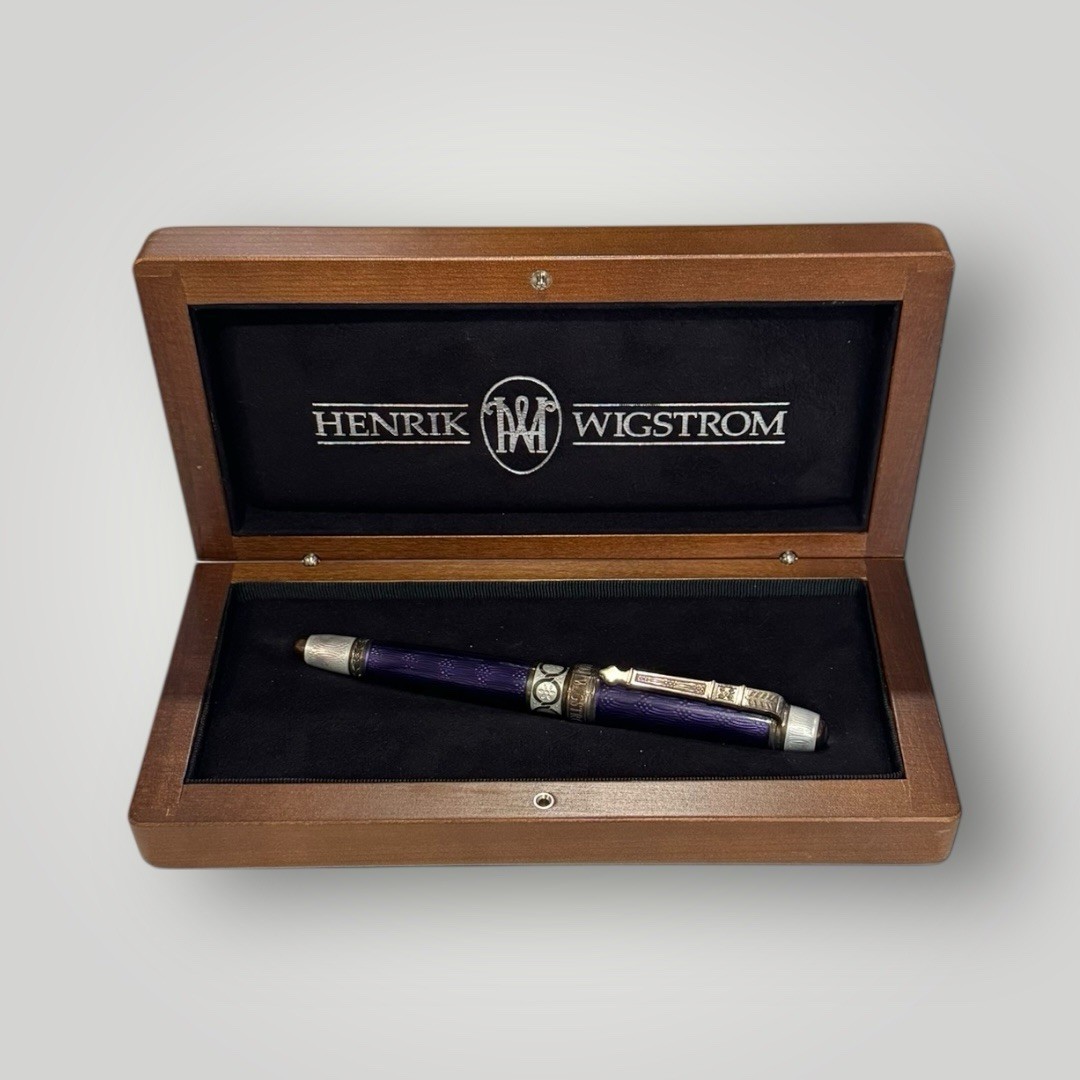 David Oscarson Henrik Wigstrom Trophy Violet Limited Ed. Fountain Pen #34/128 David Oscarson Henrik Wigstrom Trophy Violet Limited Ed. Fountain Pen #34/128