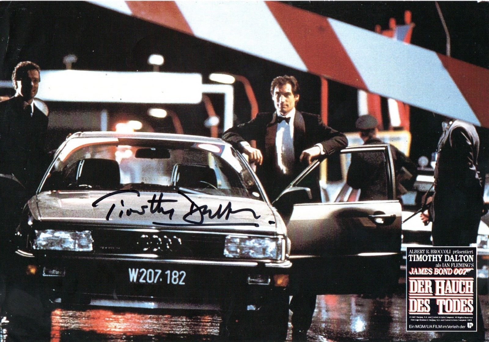 TIMOTHY DALTON SIGNED LIVING DAYLIGHTS ORIG STILL 12-8 AUTOGRAPH JAMES BOND COA TIMOTHY DALTON SIGNED LIVING DAYLIGHTS ORIG STILL 12-8 AUTOGRAPH JAMES BOND COA