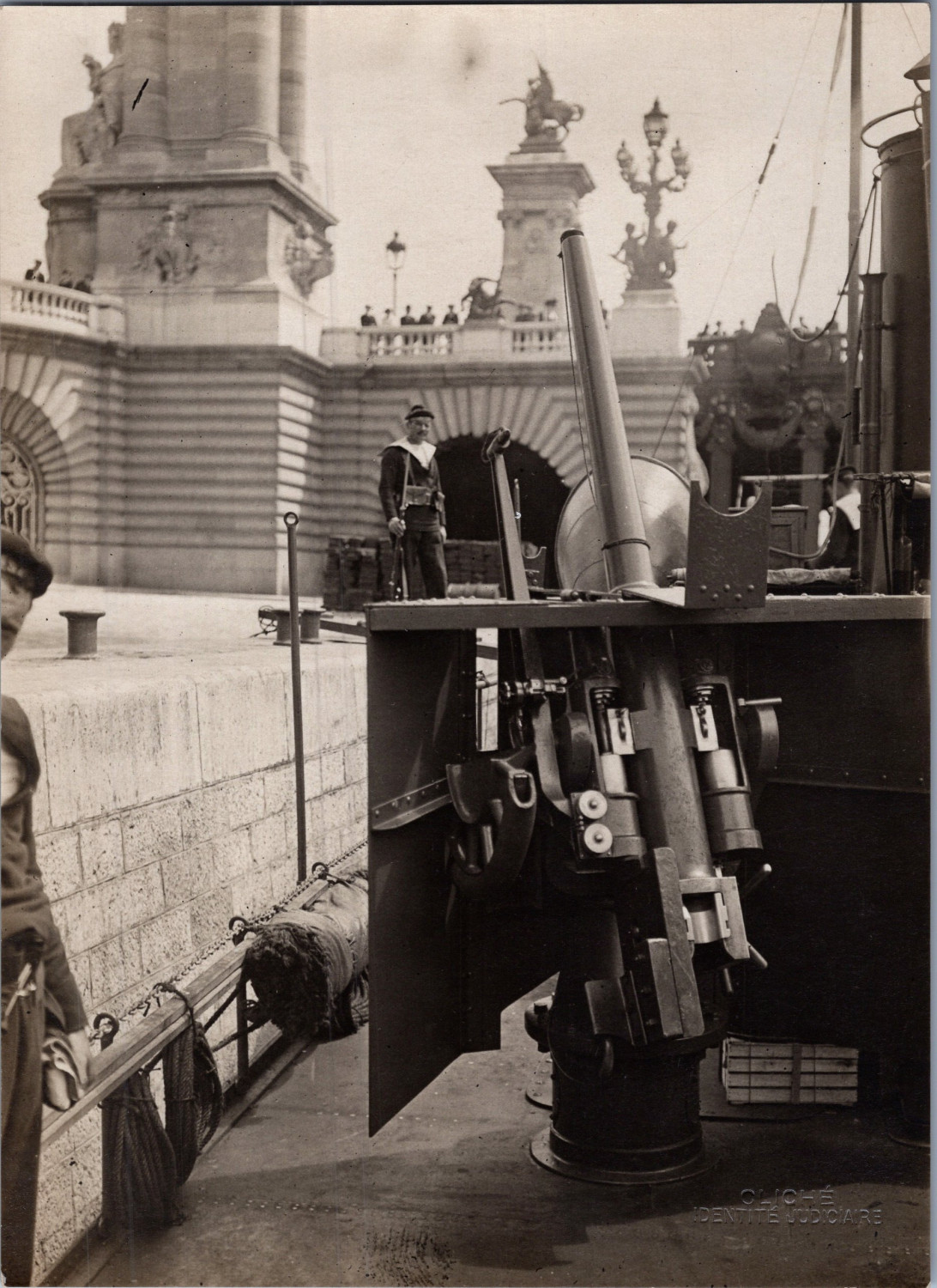 France, View of gunners passing through Paris, vintage print, circa 1910 print v
