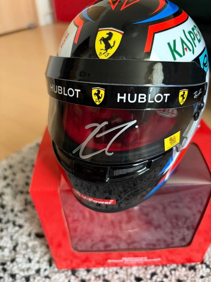 Autographed 1/2 Kimi Raikkonen Ferrari 2018 Helmet Supercar Collection F1 Toy Or