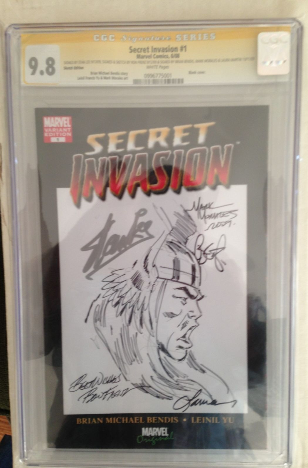 Secret Invasion #1 Variant CGC 9.8 Original Sketch & Signed Ron Frenz, Stan Lee Secret Invasion #1 Variant CGC 9.8 Original Sketch & Signed Ron Frenz, Stan Lee