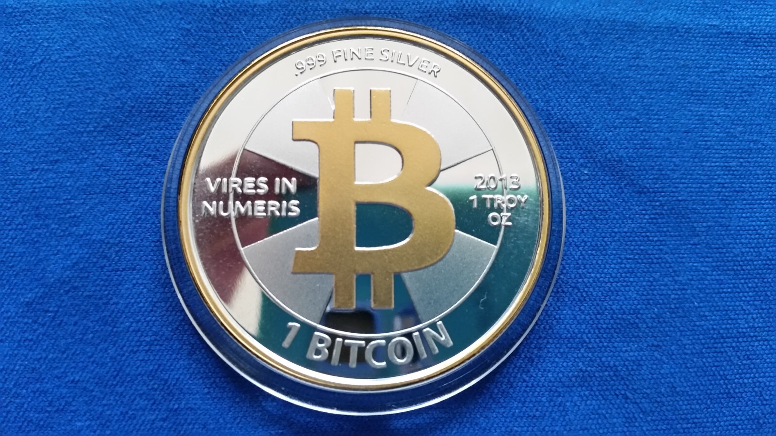 2013 1BTC. Casascius Silver and gold funded , excelent, 1 out of 400 ever made. 2013 1BTC. Casascius Silver and gold funded , excelent, 1 out of 400 ever made.