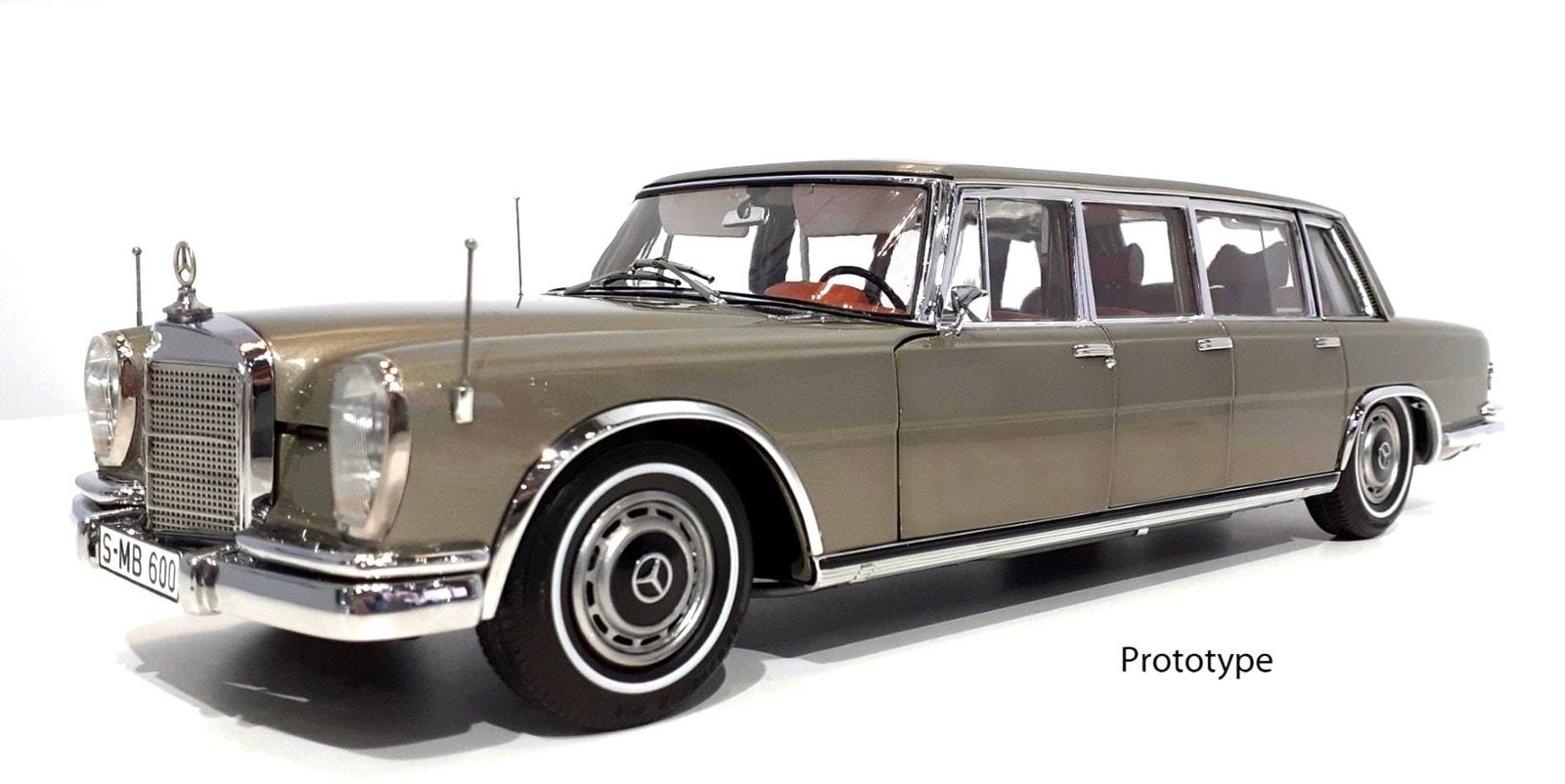 CMC Mercedes-Benz 600 Pullman (W100) Limousine W/ Sunroof CMC Mercedes-Benz 600 Pullman (W100) Limousine W/ Sunroof