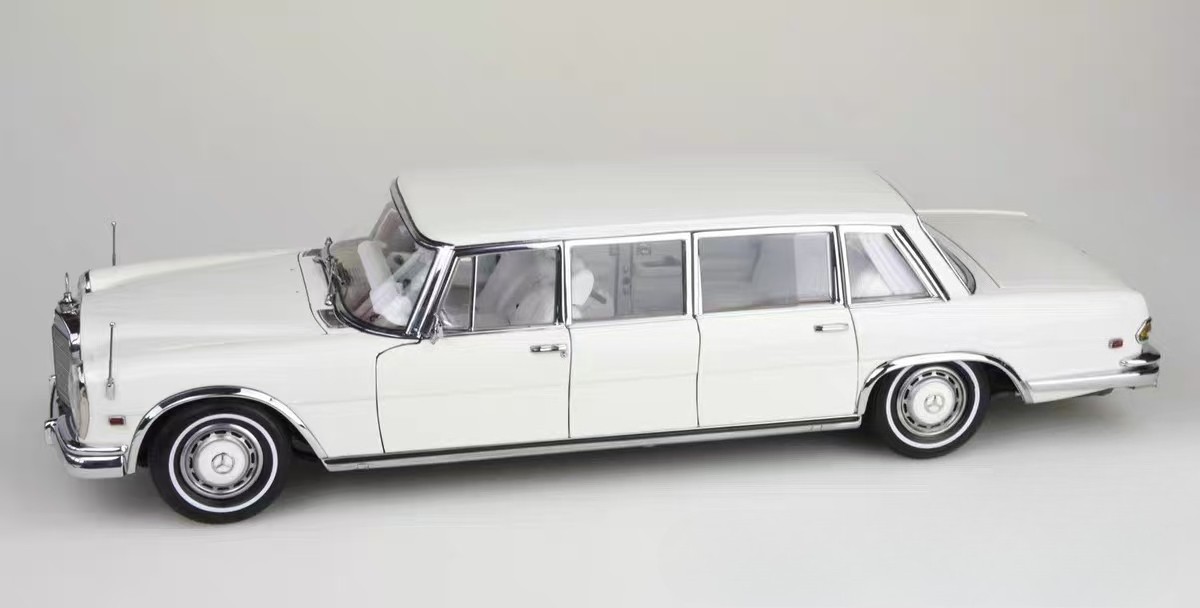 CMC M-215 Mercedes-Benz 600 Pullman 