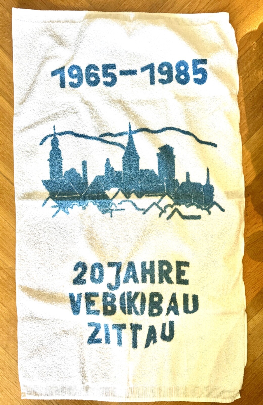 Nice Towel 20 Years VEB8K) Construction Zittau 1965-85 About 19 11/16x33 1/2in Nice Towel 20 Years VEB8K) Construction Zittau 1965-85 About 19 11/16x33 1/2in