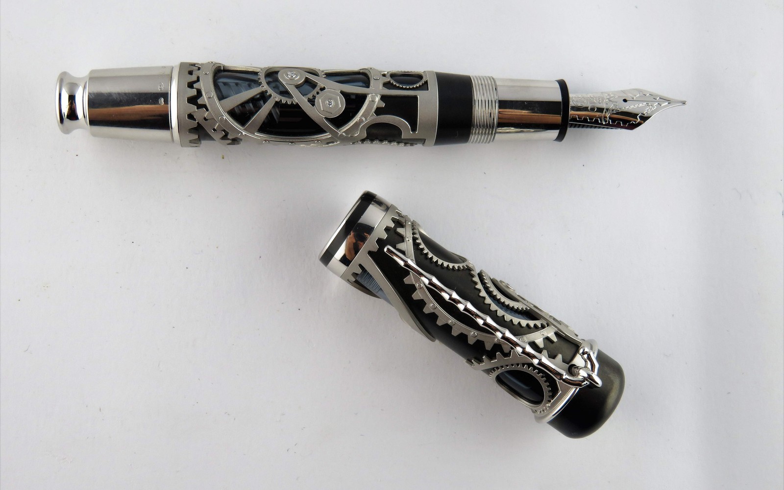 Montblanc Skeleton Charlie Chaplin 88 fountain pen