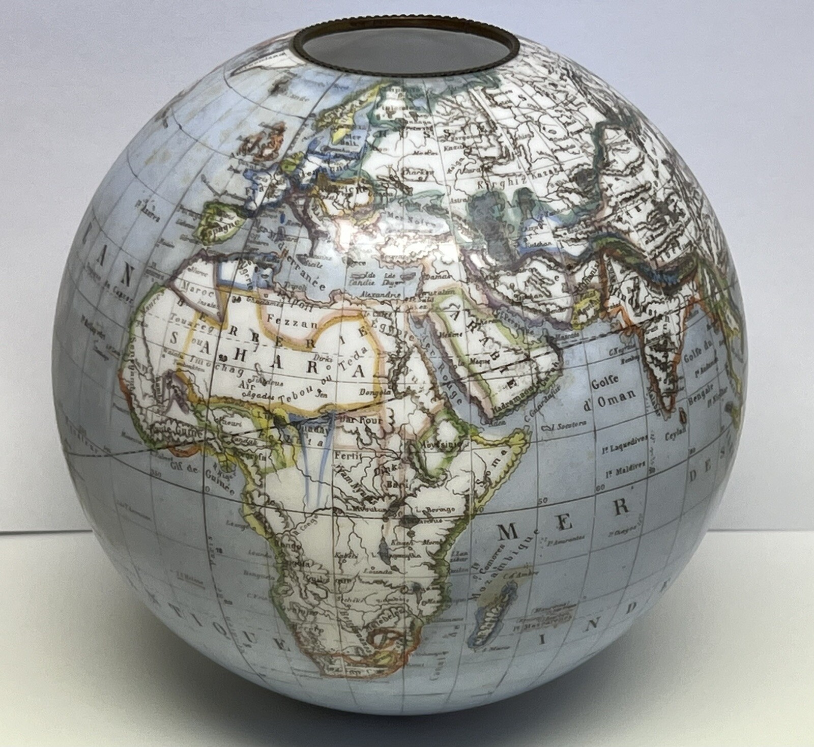 ANTIQUE BACCARAT GLASS VICTORIAN OLD GLOBE GEOGRAPHY MAP KEROSENE OIL LAMP SHADE