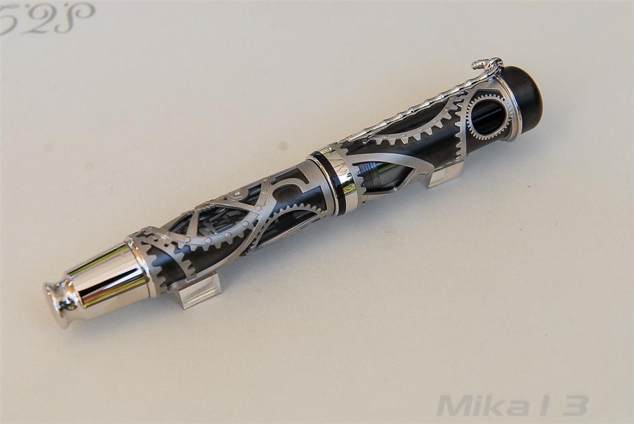 MONTBLANC CHARLIE CHAPLIN FOUNTAIN PEN NEW, COMPLETE, RARE #30/88