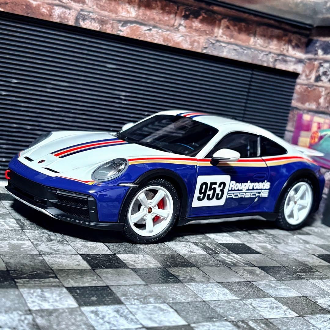 1/18 Minichamps Porsche 911 Dakar 1/18 Minichamps Porsche 911 Dakar