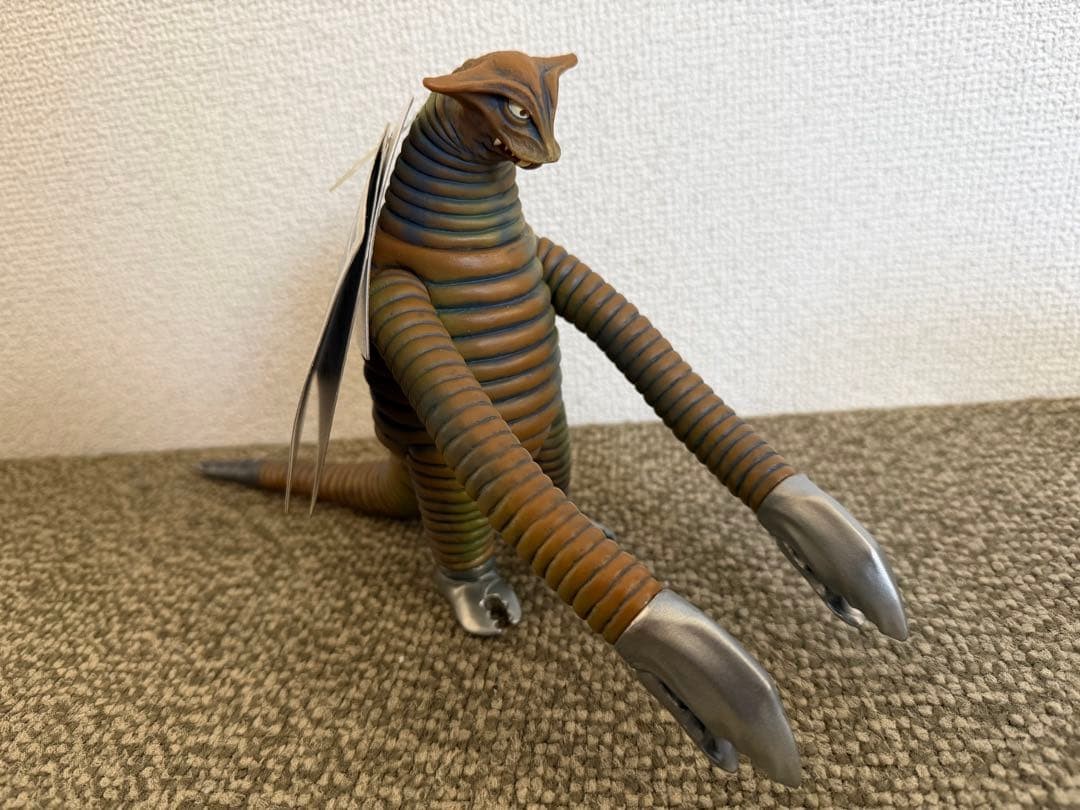 Bandai Ultra Monster Series SP Rock Monster Sadra Multilayer Bellows Figure From Bandai Ultra Monster Series SP Rock Monster Sadra Multilayer Bellows Figure From