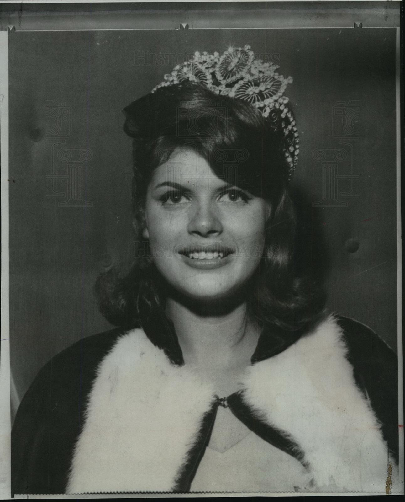 1966 Press Photo Miss USA Denise Blair of Layton, Ohio chosen at Columbus 1966 Press Photo Miss USA Denise Blair of Layton, Ohio chosen at Columbus