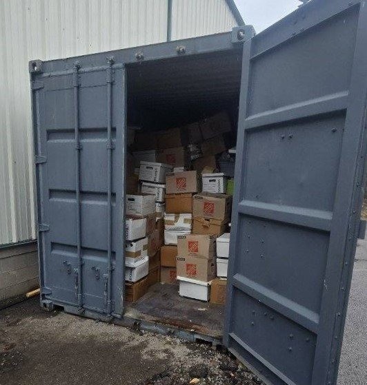 10000+ Collectible Books Records Magazines Toys Wholesale Lot Fills 40ft Shipper