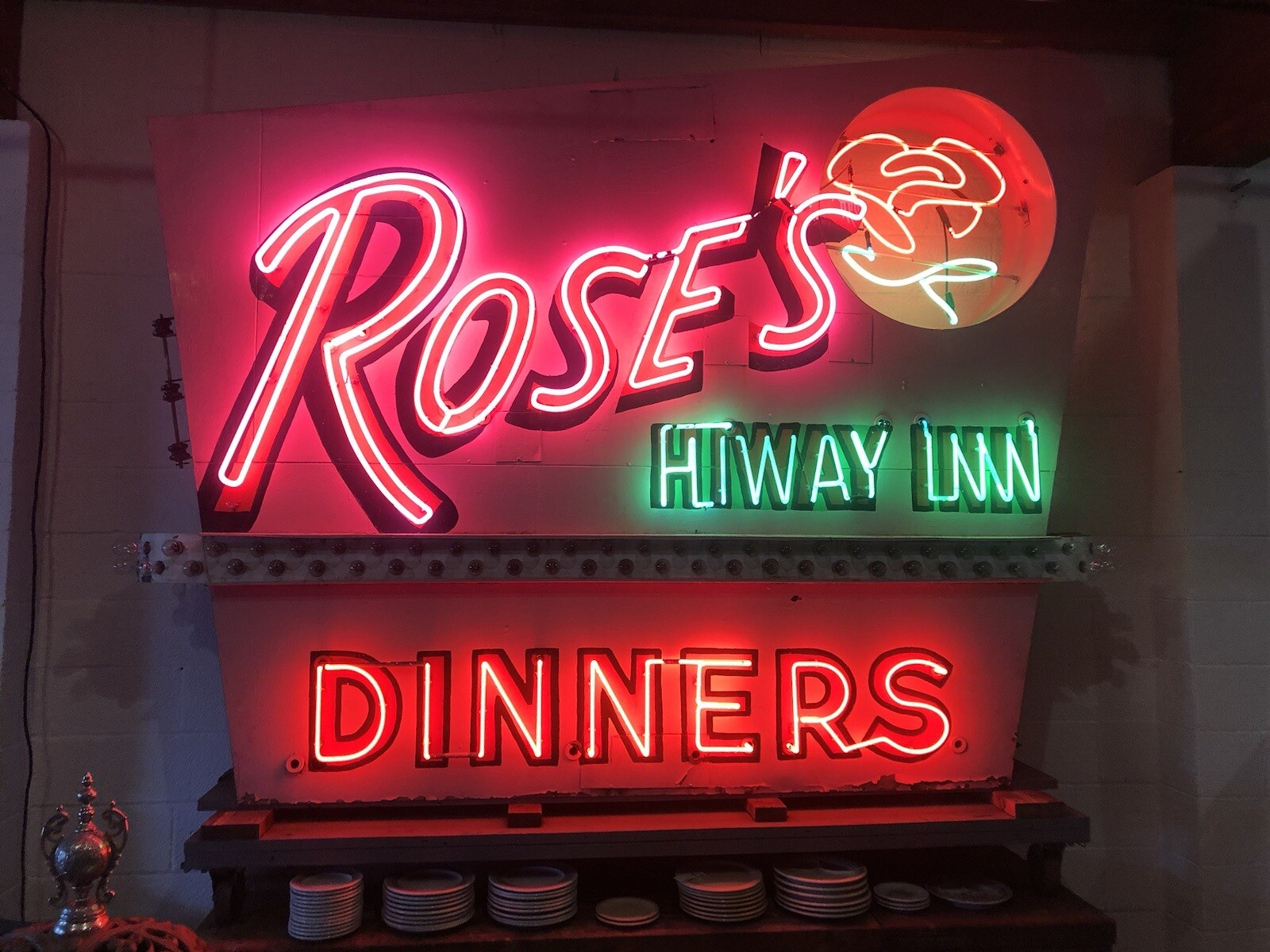 Roses Hiway Inn Cafe Iconic Neon Vintage Pole Sign Highway 99 Seattle 1939