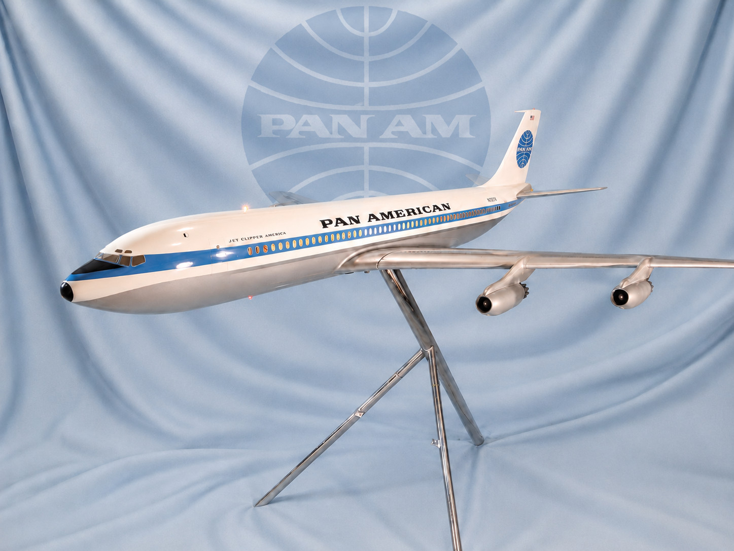 PAN AMERICAN B 707 JET CLIPPER ILLUMINATED  GREAT DESK  AGENCY MODEL 1958