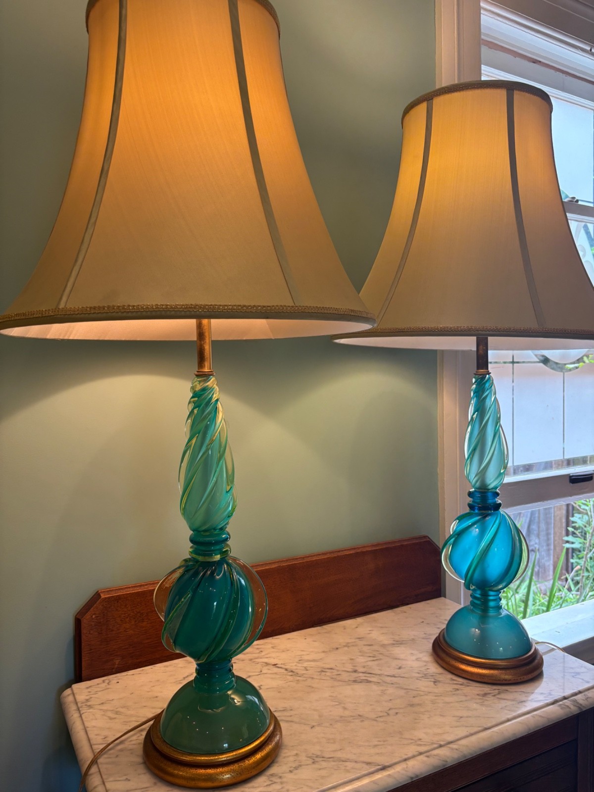 Rare & beautiful Atomic Era Murano Mercury Glass Lamps with Original Shades