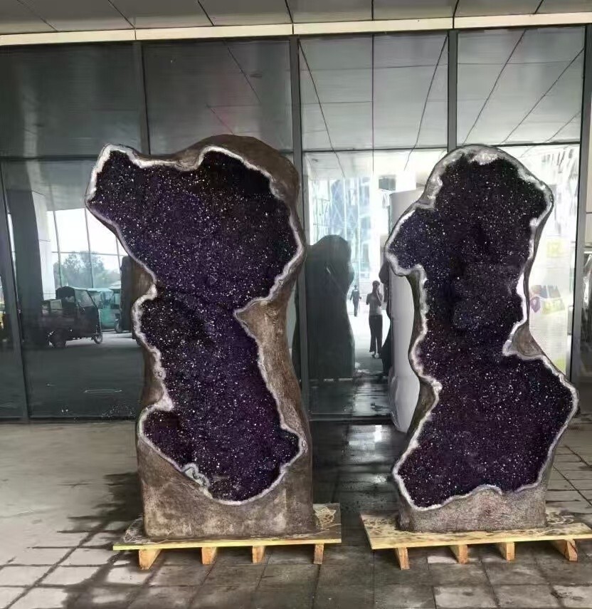 8818LB Top natural Museum level Amethyst Crystal Church Cathedral geode Mineral 8818LB Top natural Museum level Amethyst Crystal Church Cathedral geode Mineral