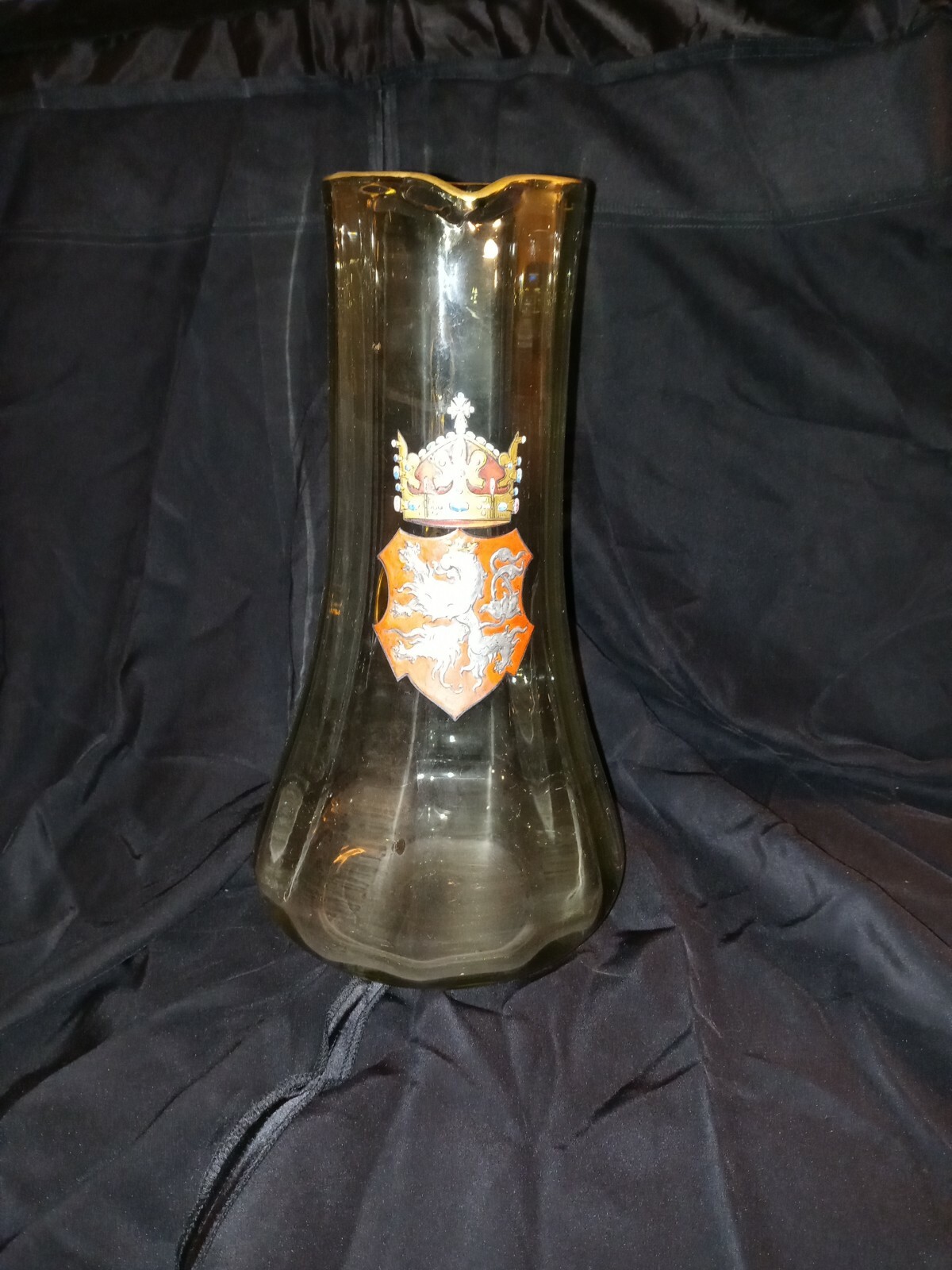 Harrach Moser , Lobmeyr Armorial Enameled crested glass 12 Harrach Moser , Lobmeyr Armorial Enameled crested glass 12