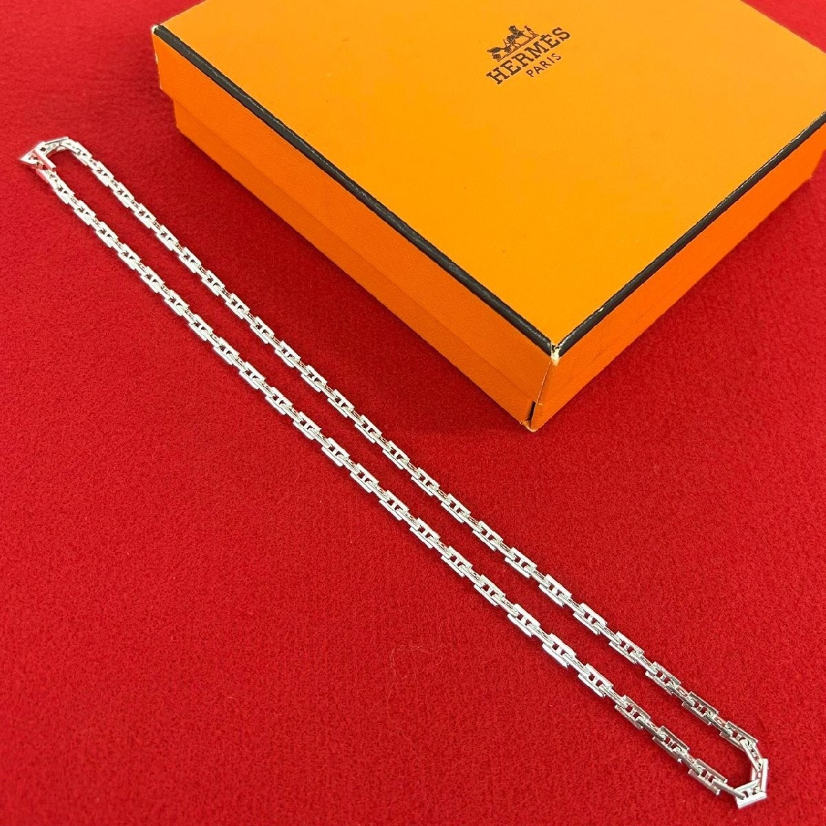 Excellent condition With original box HERMES Vintage Hercules MM 50cm Necklace S Excellent condition With original box HERMES Vintage Hercules MM 50cm Necklace S